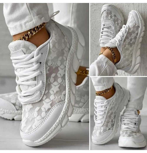 Atmungsaktive Sneakers mit runder Zehe und Spitze Atmungsaktive Sneakers mit runder Zehe und Spitze