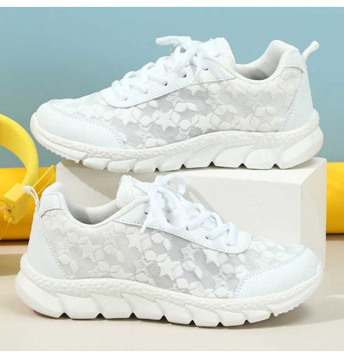 Atmungsaktive Sneakers mit runder Zehe und Spitze Atmungsaktive Sneakers mit runder Zehe und Spitze