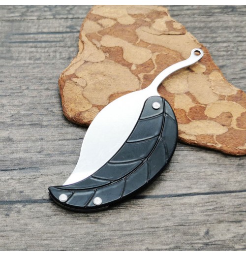 Kreatives Klappmesser aus Edelstahl in Blattform Kreatives Klappmesser aus Edelstahl in Blattform