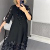 Ausgestelltes Kleid in bergre mit Punktedekor Ausgestelltes Kleid in bergre mit Punktedekor