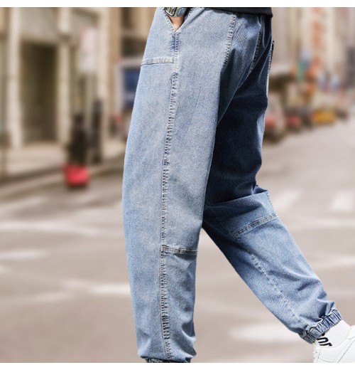 Locker sitzende Hose mit Kordelzug für Herren Locker sitzende Hose mit Kordelzug für Herren