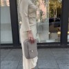 Langrmliges Kleid mit Rundhalsausschnitt, gerüschtem Saum Langrmliges Kleid mit Rundhalsausschnitt, gerüschtem Saum