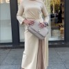 Langrmliges Kleid mit Rundhalsausschnitt, gerüschtem Saum Langrmliges Kleid mit Rundhalsausschnitt, gerüschtem Saum