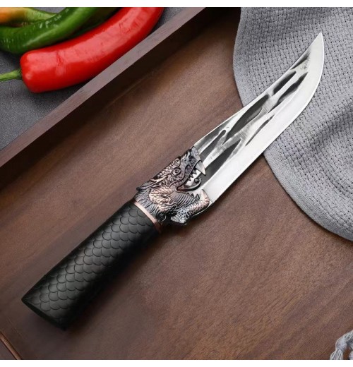 Knochenschneidemesser mit Drachenverzierung und Scheide. Knochenschneidemesser mit Drachenverzierung und Scheide.